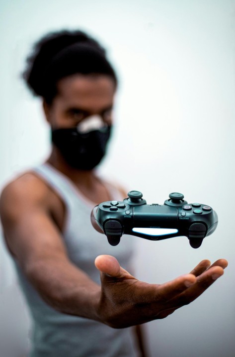 Store art and metadata